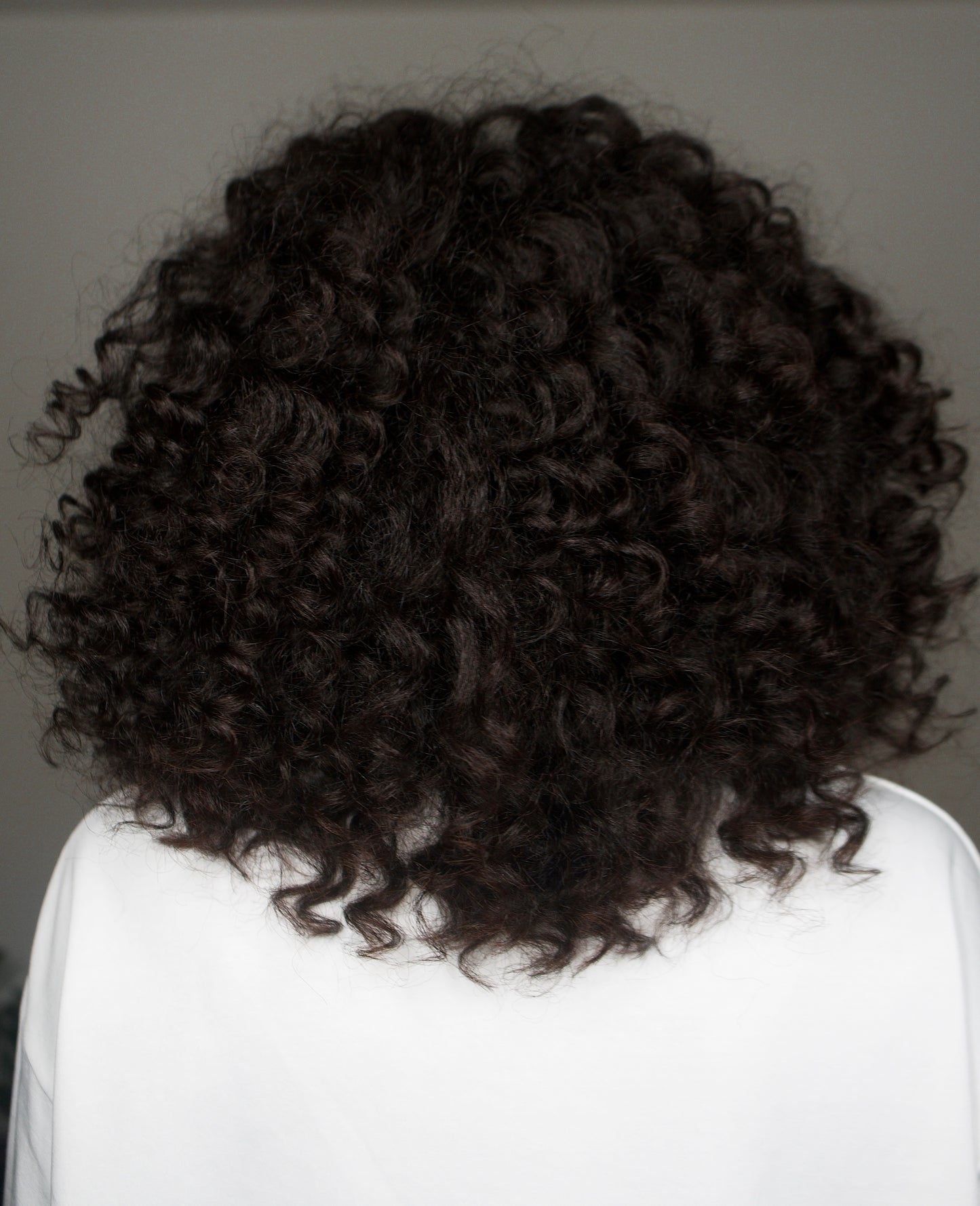 La Fascinante – Perruque Afro Kinky – Chloé Kitembo